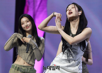 [포토] 프로미스나인 이서연, 이게 포인트 안무