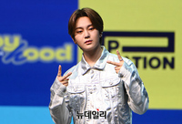 [포토] 세 번째 미니앨범으로 돌아온 더뉴식스 장현수