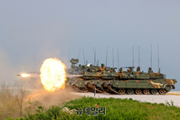 [포토] 화력격멸훈련, 화염 뿜는 K-2 흑표전차