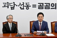 [포토] 환담 나누는 김기현 대표와 아이보시 고이치 대사