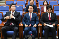 [포토] 전국위 기다리는 김가람·천강정·이종배 최고위원 후보