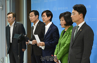 [포토] 질문에 답하는 국민의힘 교육위원