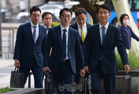 [포토] 한상혁 전 방통위원장 면직처분 취소소송 심문 출석하는 정부측 법률대리인들