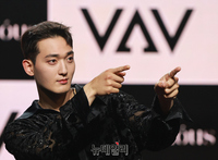 [포토] VAV 지우 "전역 신고 합니다"