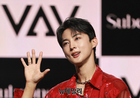 [포토] VAV 에이스 "전역하고 컴백합니다"