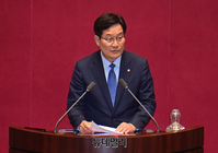 [포토] 당선인사 하는 신동근 신임 보건복지위원장