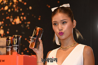 [포토] 오마이걸 미미 '기네스 한잔 하실래요'