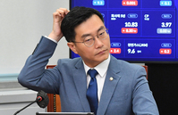 [포토] 최고위 참석한 장경태 민주당 의원