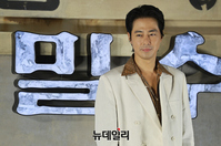 [포토] 얼굴이 멋진 조인성 