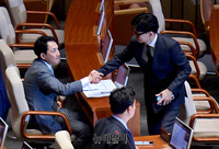 [포토] 악수 나누는 한동훈·박민식 장관