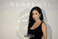 [포토] 올블랙 패션 뽐내는 화사