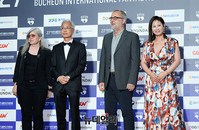 [포토] 포토타임 갖는 부초장편심사위원