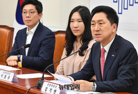 [포토] 청년정책네트워크 3호 정책 발표하는 김기현 대표