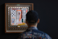 [포토] 예스24, 24주년 기념 전시 참가한 유나얼