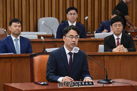 [포토] 답변하는 권영준 대법관 후보자