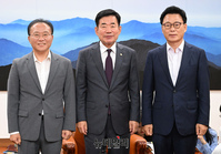 [포토] 회동 갖는 국회의장과 여야 원내대표