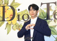 [포토] 정해인, 목걸이 포인트