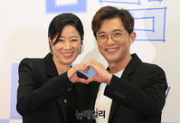 [포토] 남남서 호흡 맞추는 '안재욱-전혜진'