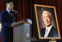 [포토] 이승만 건국대통령 서거 58주기 추모식, 추모사하는 김문수 위원장