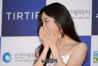 [포토] 청룡시리즈어워즈 정려원, 수줍은 웃음