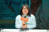 [포토] '알폰스 무하 이모션' 전시 설명하는 강선영 프로듀서