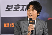 [포토] 보호자 정우성 '실감이 안나요'