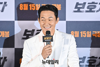 [포토] 보호자 박성웅 '이게 갑을관계구나'