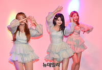 [포토] 청량감 가득 담은 '있을게' 무대 선보이는 세러데이