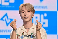 [포토] 세븐어스 이레, 설레는 데뷔 쇼케이스