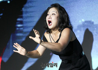 [포토] 좀비버스 박나래 '난 좀비가 아니야'