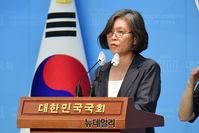 [포토] 강민정 '교육활동 보호를 위한 법안 발의 기자회견'