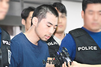 [포토] '서현역 칼부림' 최원종, 살인죄로 검찰송치