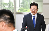[포토] 10차 공판 출석하는 이재명 민주당 대표