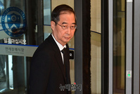 [포토] 윤 대통령 부친 빈소 찾은 한덕수 국무총리