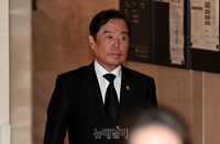 [포토] 조문 마치고 나서는 김병준 전경련 회장 직대