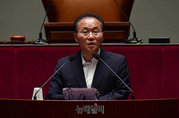 [포토] 의총서 발언하는 윤재옥 국민의힘 원내대표
