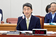 [포토] 국회 교육위원회서 답변하는 이주호 사회부총리