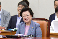 [포토] 교육위 참석한 이배용 국가교육위원회 위원장