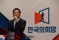 [포토] 한국의희망 중앙당 창당대회서 축사는 금태섭 전 의원