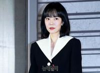 [포토] 20년 전 영화 '장화홍련전' 이후 '거미집'으로 김지운 만난 임수정 