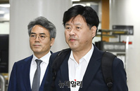 [포토] 재판 출석하는 김용