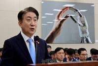 [포토] 제안설명 하는 이동관 방통위원장