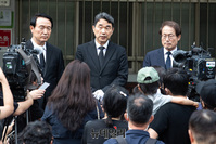 [포토] 서이초 교사 49재 추모식 참석한 이주호-조희연-임태희