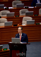 [포토] 정치현안 답변하는 한덕수 국무총리