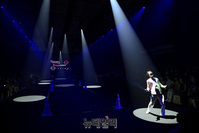 [포토] '실수해도 괜찮아' 이성빈 디자이너 와이쏘씨리얼즈 런웨이 2/3