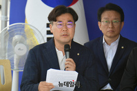 [포토] 이재명 없는 최고위서 발언하는 박찬대