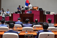 [포토] 의총서 발언하는 윤재옥 국민의힘 원내대표