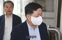 [포토] 공판 출석하는 정진상 