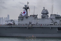 [포토] 해상 사열하는 마라도함