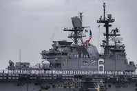 [포토] '한미동맹 70주년' 위용 과시하는 미해군 강습상륙함